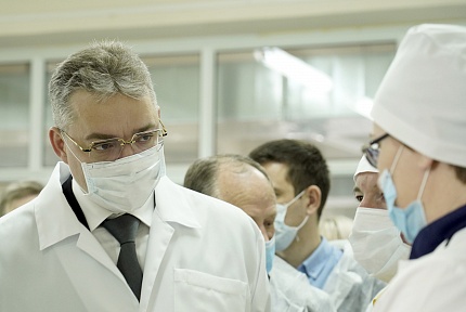Губернатор Владимир Владимиров посетил инновационный завод ОАО «Урожайное».